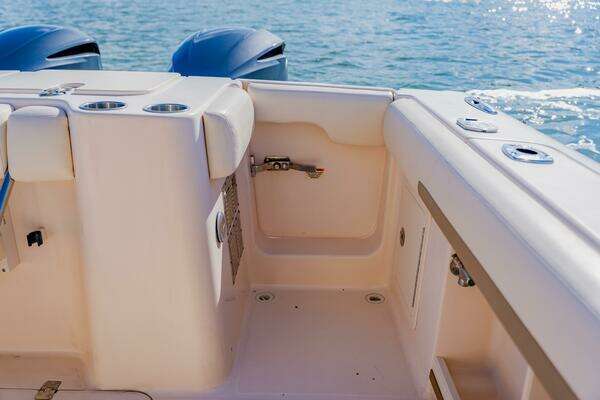 Grady-White 335 Freedom Yacht For Sale