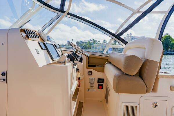 Grady-White 335 Freedom Yacht For Sale