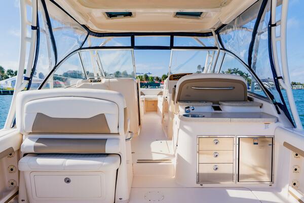 33ft Grady White Yacht For Sale