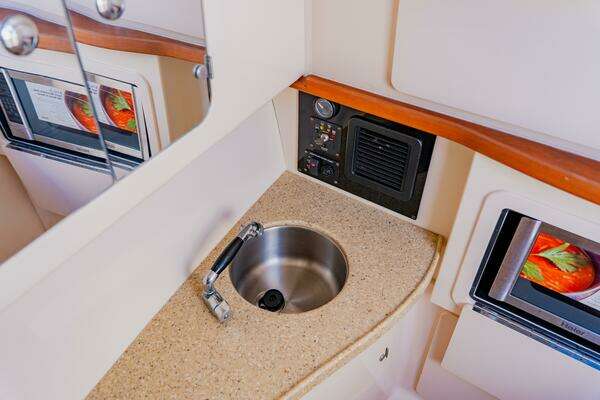 Grady-White 335 Freedom Yacht For Sale