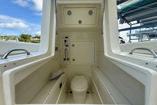 32ft SeaVee Yacht For Sale