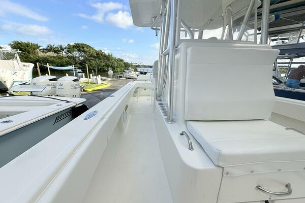 32ft SeaVee Yacht For Sale