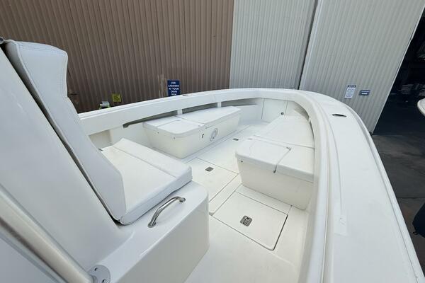 32ft SeaVee Yacht For Sale