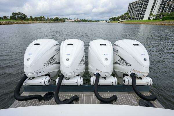 Regulator 41 Yacht For Sale