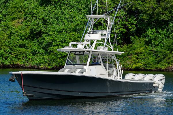 Revelry 41ft Regulator Yacht For Sale