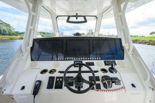 Regulator 41 Yacht For Sale