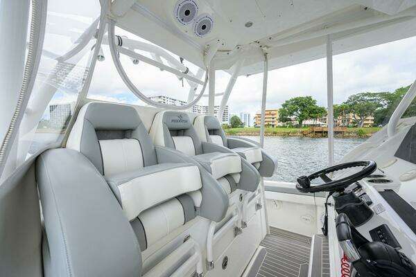 Regulator 41 Yacht For Sale