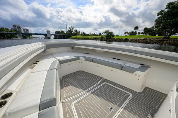 Revelry 41ft Regulator Yacht For Sale