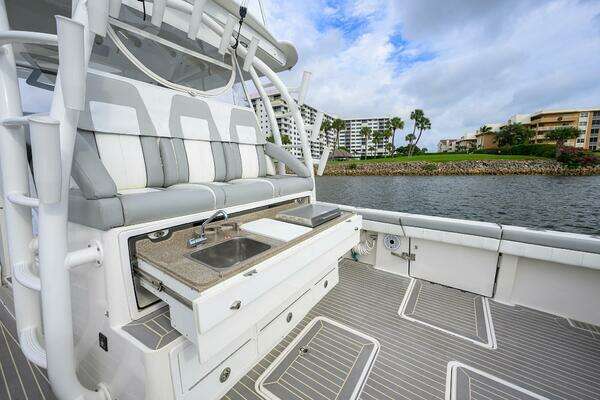 Regulator 41 Yacht For Sale