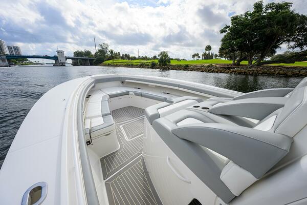 Revelry 41ft Regulator Yacht For Sale