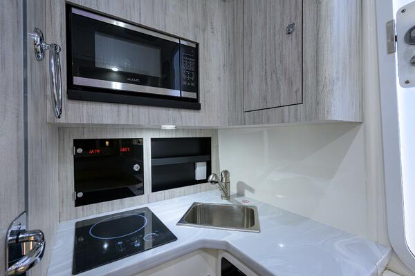 Revelry 41ft Regulator Yacht For Sale