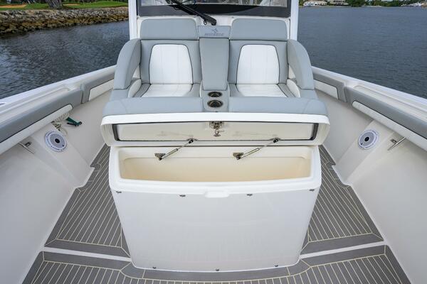 Revelry 41ft Regulator Yacht For Sale