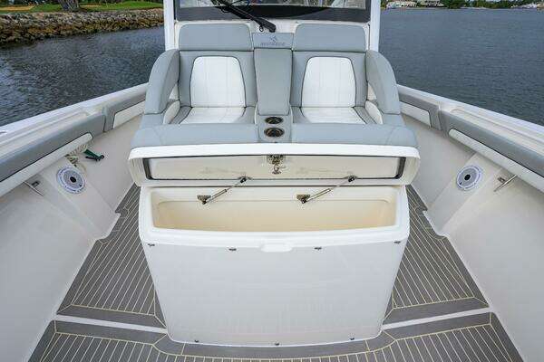 Regulator 41 Yacht For Sale