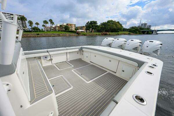 Regulator 41 Yacht For Sale