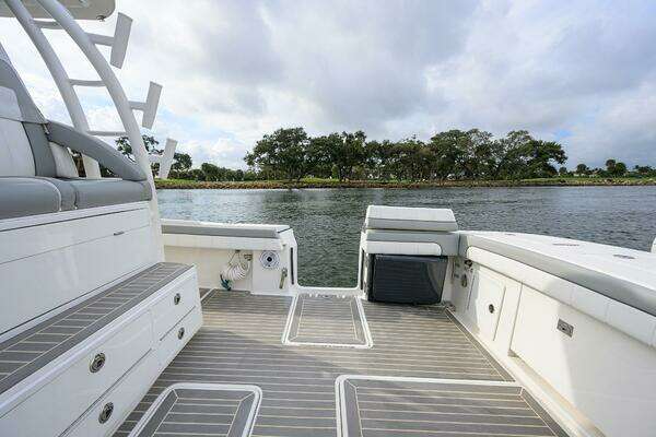 Regulator 41 Yacht For Sale