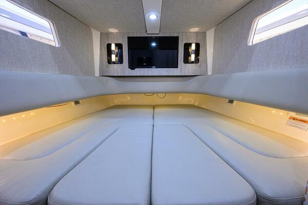 Revelry 41ft Regulator Yacht For Sale