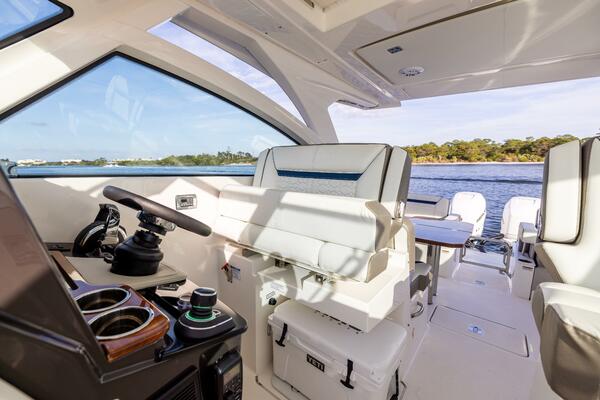 34ft Tiara Yachts Yacht For Sale