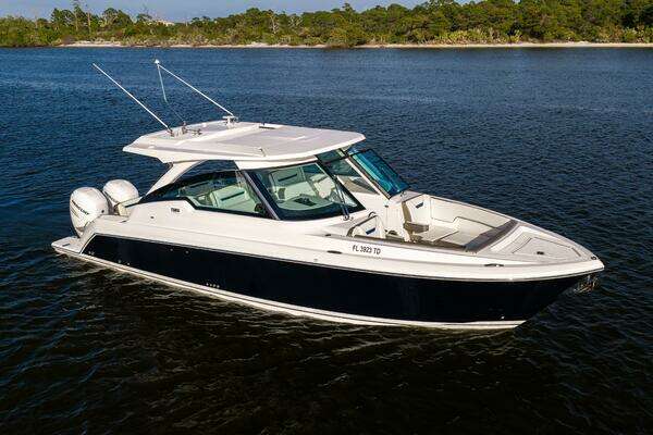 Tiara Yachts 34 LX Yacht For Sale