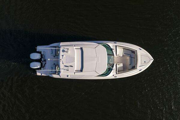 Tiara Yachts 34 LX Yacht For Sale