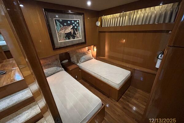 Perfect Fit 60ft Jefferson Yacht For Sale