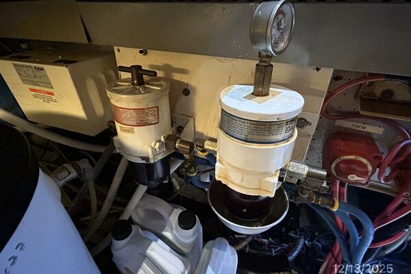 Perfect Fit 60ft Jefferson Yacht For Sale