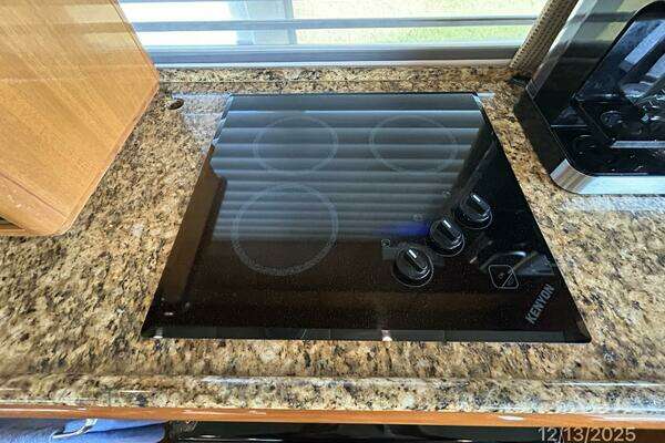 Jefferson Marquessa Yacht For Sale