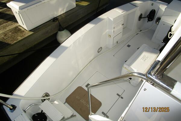 Perfect Fit 60ft Jefferson Yacht For Sale