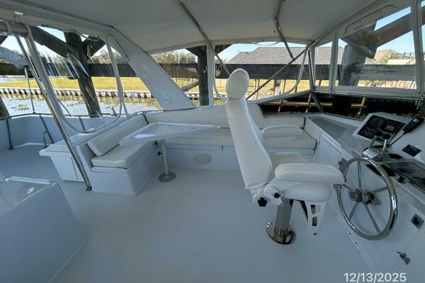 Perfect Fit 60ft Jefferson Yacht For Sale