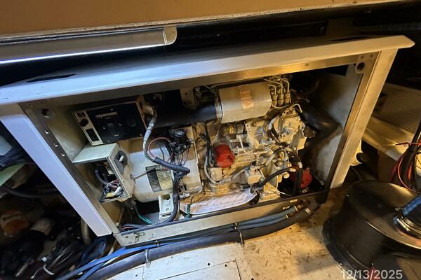 Perfect Fit 60ft Jefferson Yacht For Sale