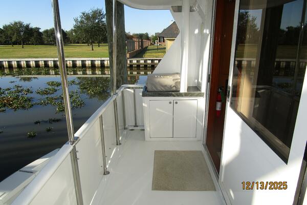 Perfect Fit 60ft Jefferson Yacht For Sale