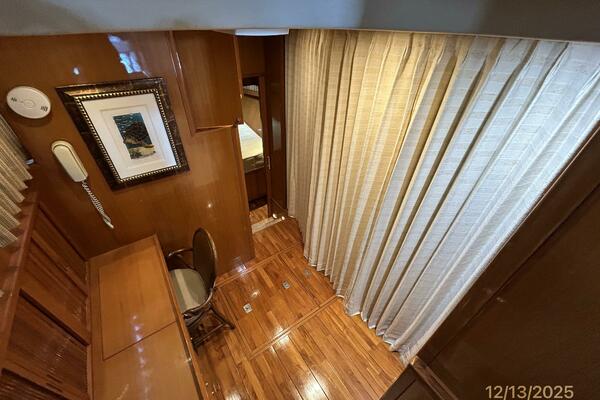 Perfect Fit 60ft Jefferson Yacht For Sale
