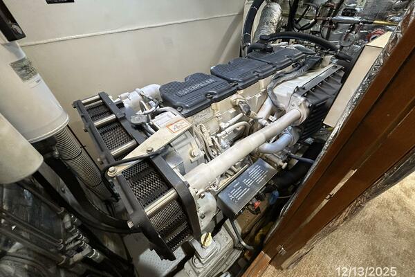 Perfect Fit 60ft Jefferson Yacht For Sale