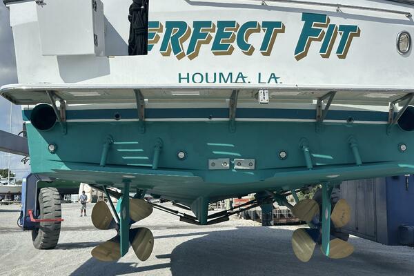 Perfect Fit 60ft Jefferson Yacht For Sale