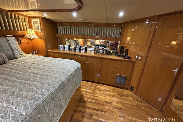Perfect Fit 60ft Jefferson Yacht For Sale