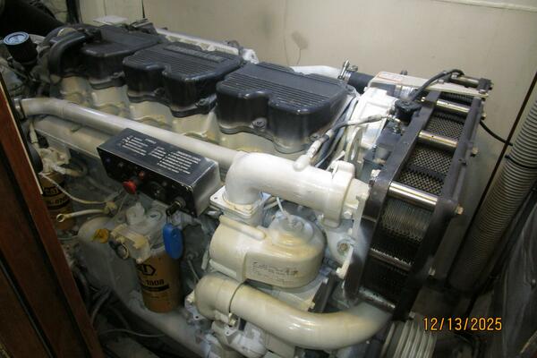 Perfect Fit 60ft Jefferson Yacht For Sale