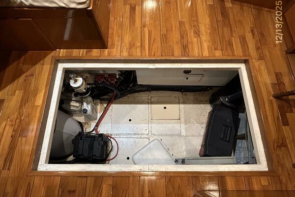 Perfect Fit 60ft Jefferson Yacht For Sale