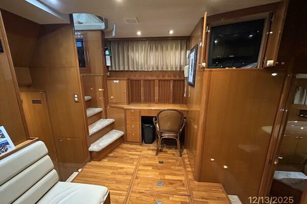 Perfect Fit 60ft Jefferson Yacht For Sale