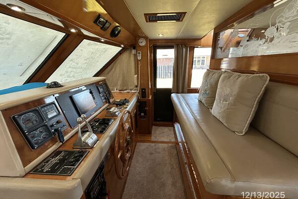 Perfect Fit 60ft Jefferson Yacht For Sale