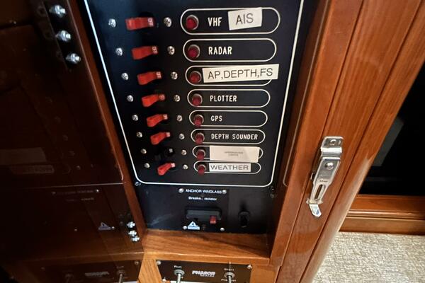 Perfect Fit 60ft Jefferson Yacht For Sale