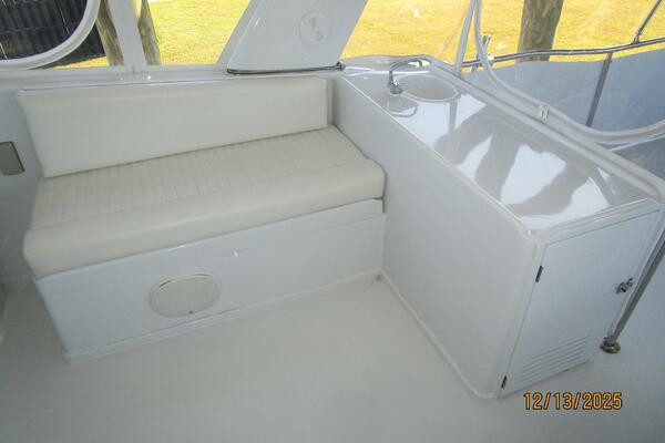 Perfect Fit 60ft Jefferson Yacht For Sale