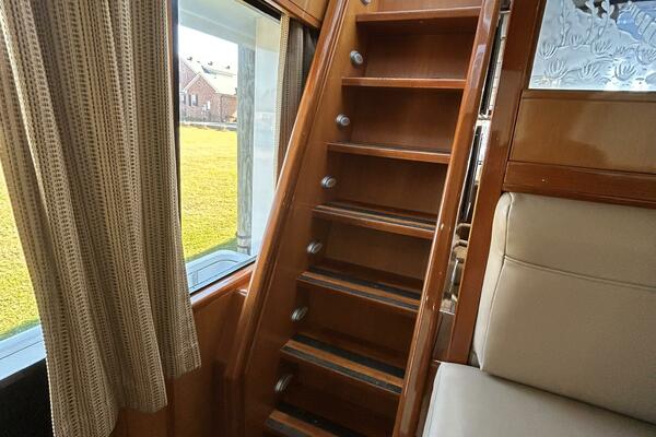 Perfect Fit 60ft Jefferson Yacht For Sale