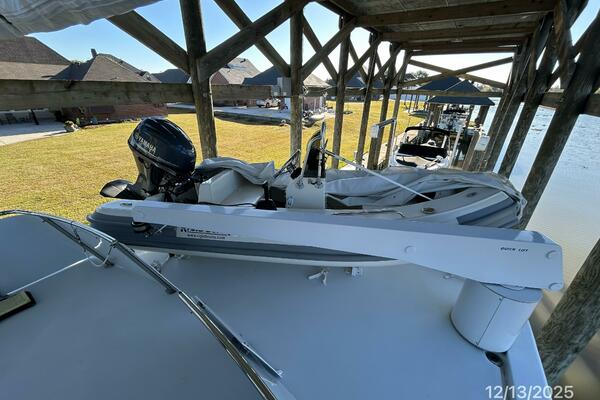 Perfect Fit 60ft Jefferson Yacht For Sale