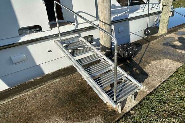 Jefferson Marquessa Yacht For Sale