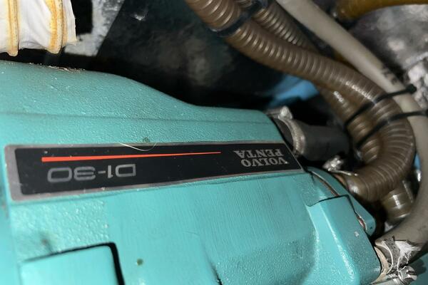 S V Margo 33ft Delphia Yacht For Sale