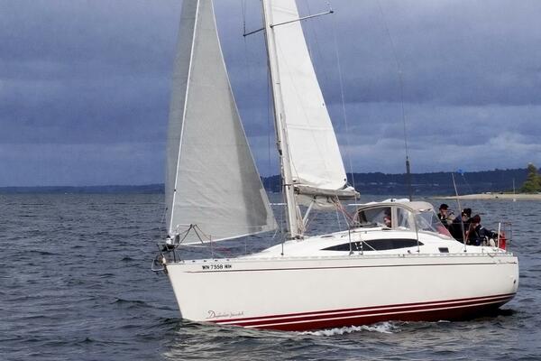 2007 Delphia 33 Sloop