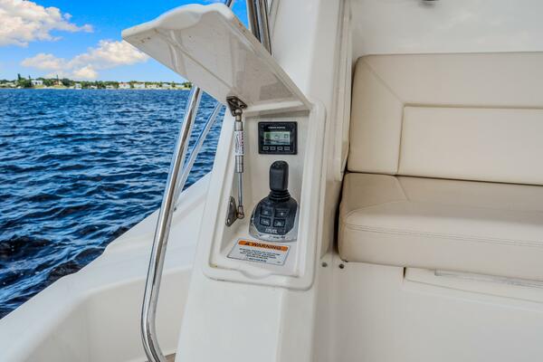 Escape Pod 56ft Riviera Yacht For Sale