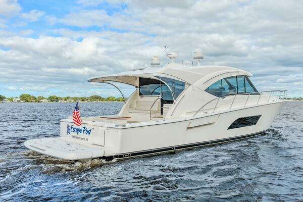 Riviera 565 SUV Yacht For Sale