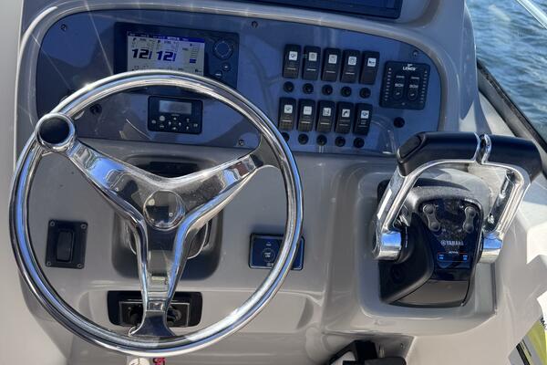 26ft Robalo Yacht For Sale