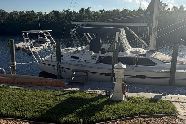 JerSea Girl  42ft Hunter Yacht For Sale