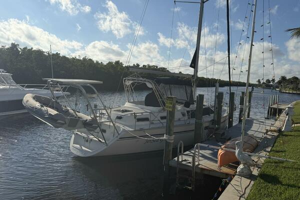 JerSea Girl  42ft Hunter Yacht For Sale